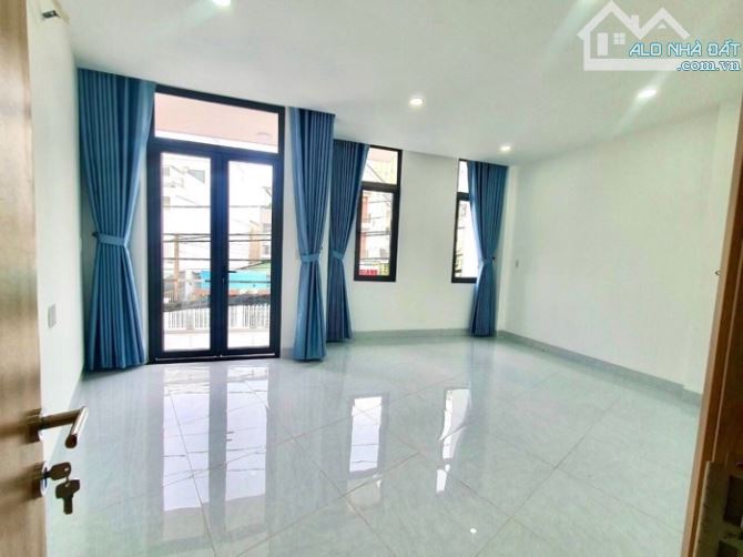 BÁN NHÀ 3 TẦNG MẶT TIỀN KINH DOANH ĐA NGÀNH NGHỀ, THẠNH MỸ LỢI, QUẬN 2,GIÁ CHỈ 8.25 TL - 4