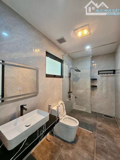 💥HOÀNG NHƯ TIẾP - LONG BIÊN - NHÀ MỚI 6 TẦNG THANG MÁY - TRUNG TÂM BỒ ĐỀ - 15M RA MẶT PHỐ - 4