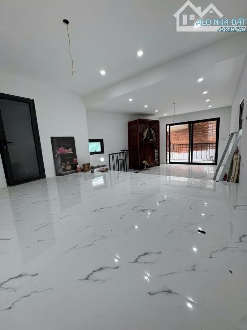 NHÀ ĐẸP HIẾM CÓ PHỐ PHAN ĐÌNH GIÓT : 40M / 3 TẦNG / 4 PHÒNG NGỦ / 3,35TỶ . - 4