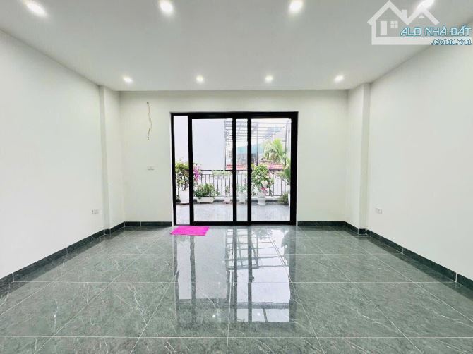 Siêu rẻ Thịnh Quang 20m ra ô tô 6 tầng thang máy mới tinh 45m2 thông tứ phía ở, làm VP - 4