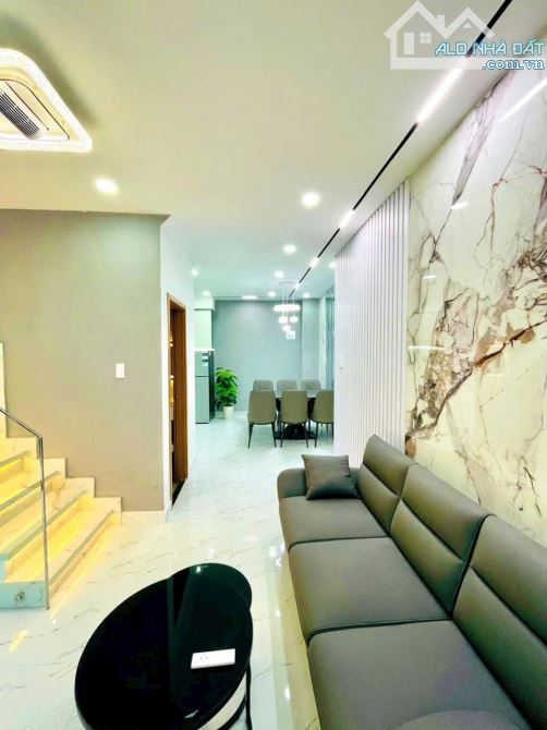 Ngay Chợ Gò Vấp - Nhà 3Tầng Full Nội Thất - 3Phòng Ngủ - 4