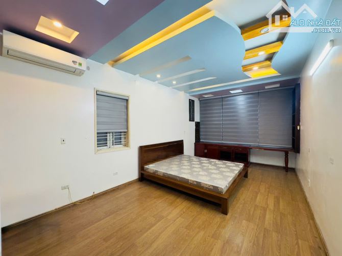 Nhà 3 tầng sân cổng mặt ngõ Phố Lương Khánh Thiện-Ngô Quyền-Hải phòng - 4