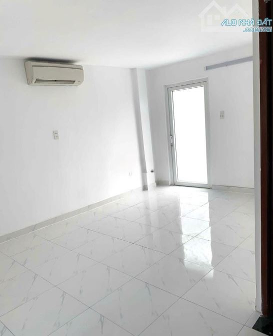 🔥 [GẤP!] NHÀ PHỐ 3 TẦNG MỚI ĐẸP - HẺM XE HƠI TRUNG TÂM GÒ VẤP - CHỈ 12 TRIỆU/THÁNG 🏠 - 4