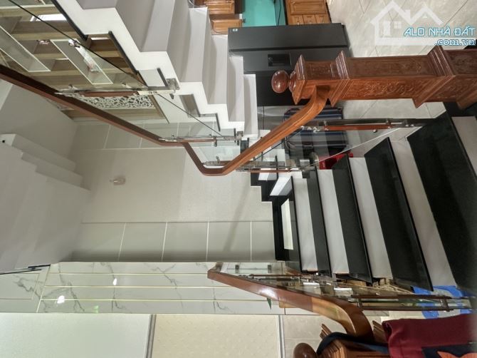 NHÀ 5 TẦNG GÒ VẤP - ĐƯỜNG PHAN HUY ÍCH - Ô TÔ NGỦ TRONG NHÀ - DT 75M - GIÁ 8.9 TỶ - 4
