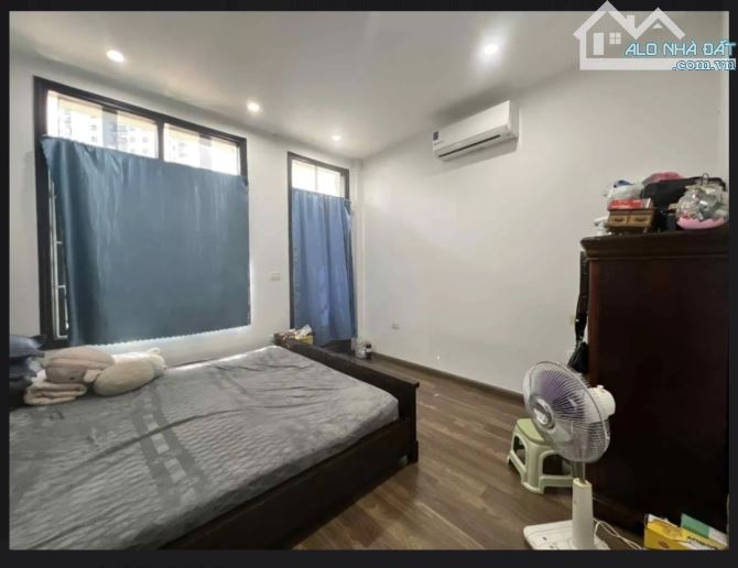 Cần bán nhà Lạc Long Quân mặt ngõ ô tô. - 4