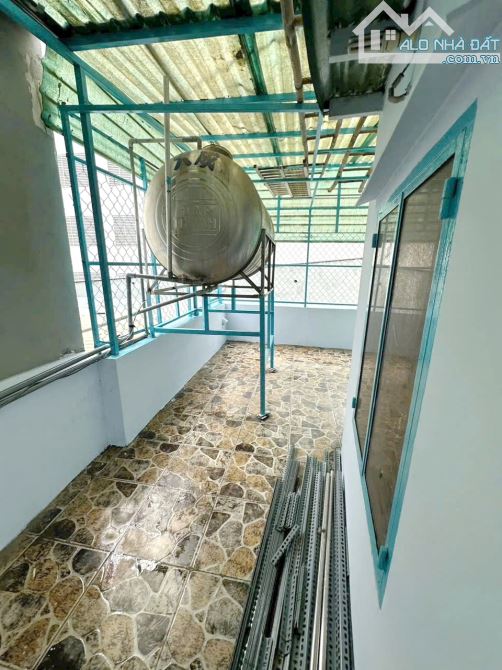 Nhà 3 tầng mới ở hậu L đường Nguyễn Thị Tần P. Chánh Hưng. Giá 5,59 tỷ TL - 4