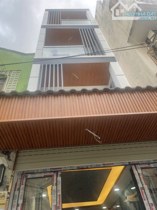BÁN NHÀ ĐẸP TẶNG NỘI THẤT – AN DƯƠNG VƯƠNG QUẬN 5 🌸 Diện tích: 30m² (ngang 3m × 10m). - 4