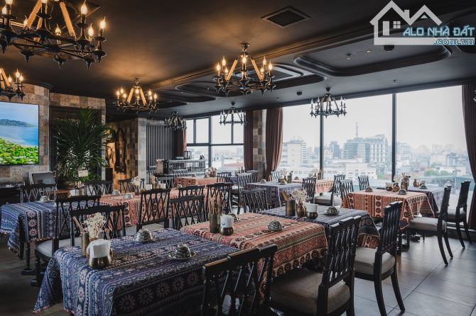 KHÁCH SẠNMặt phố Hàng Bông - 160m2 - 35 phòng - 168 tỷ - Doanh thu 1,9 tỷ/ tháng