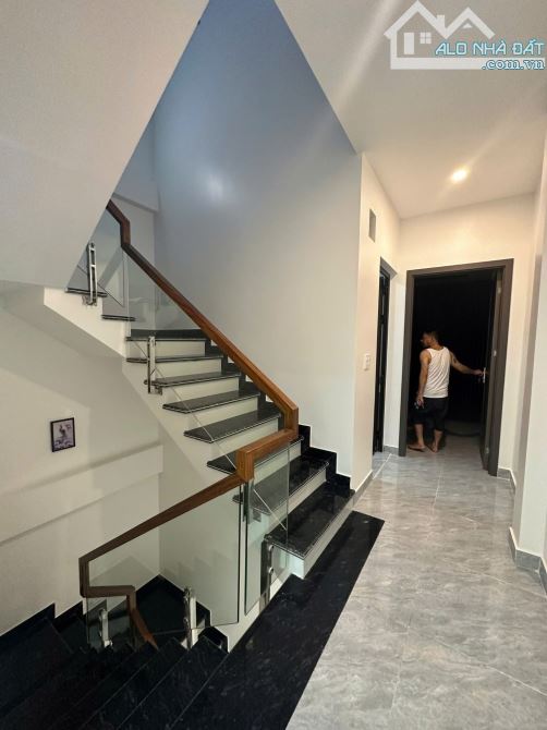 Bán nhà , Thiên Lôi, Vĩnh Niệm, Lê Chân . 4,65 tỷ , 4 tầng , 44 m. - 5