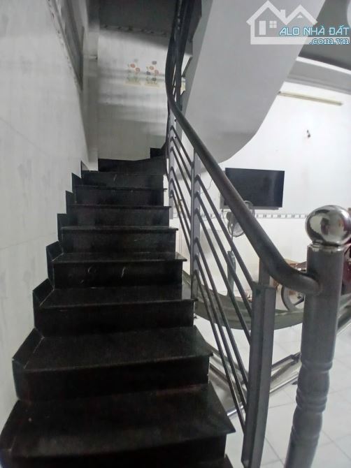 HẺM XE HƠI TRẢI NHỰA MỘT SẸC NGẮN LÊ VĂN KHƯƠNG - GẦN CHỢ THIẾC- 100M2 - GIÁ 5.68 TỶ - 5