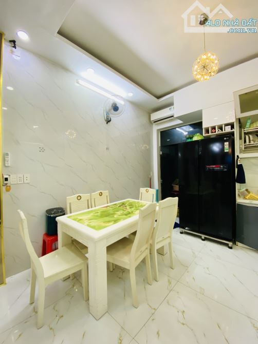 Bán nhà hẻm 90 Dương Cát Lợi hẻm đep nhất trên con đường này và nhà cũng đẹp. - 5