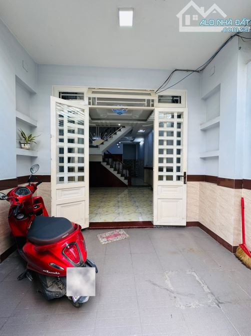 NHÀ 3 TẦNG LÂM THỊ HỐ Q12 - HẺM OTO TỚI CỬA - GIÁ 5TY2 - 5