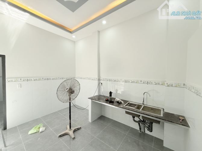• MẶT TIỀN ÂU CƠ 20M • 60M2 CĂN GÓC nhỉnh 4₫ - 5