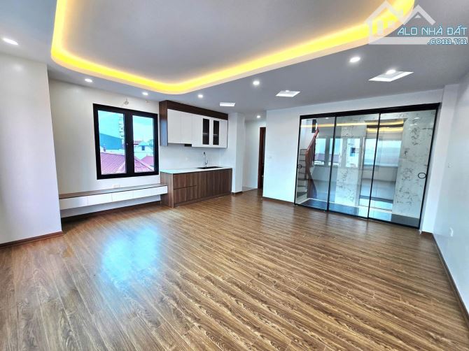 BÁN NHÀ PHÂN LÔ PHỐ VĨNH PHÚC - 50M2 XÂY MỚI 7 TẦNG THANG MÁY - Ô TÔ TRÁNH KINH DOANH - 5