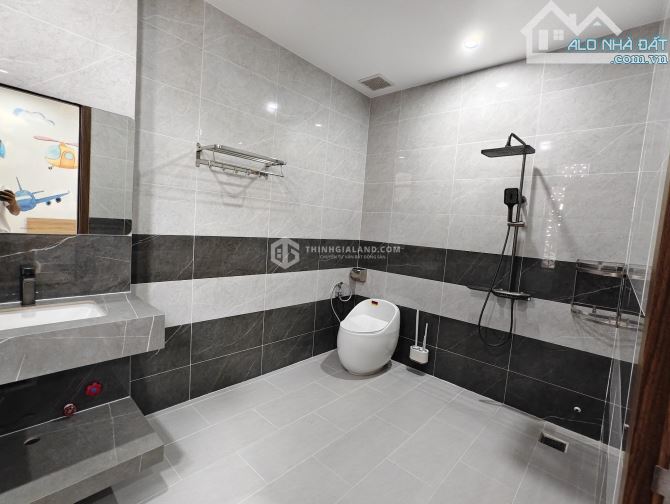🏡 NHÀ ĐẸP DỌN VÀO Ở LUÔN 3 TẦNG – NỘI KHU 30/4 RẠCH DỪA – DÂN TRÍ CAO, Ở NGAY! CHỈ 8 TỶ - 5
