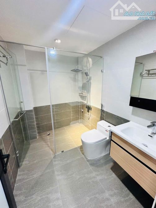 BÁN NHÀ NGÕ 92 NGUYỄN KHÁNH TOÀN, 6 TẦNG NHÀ MỚI, 65,5M2 – 21,3TỶ, NGÕ THÔNG – OTO VÀO N - 5