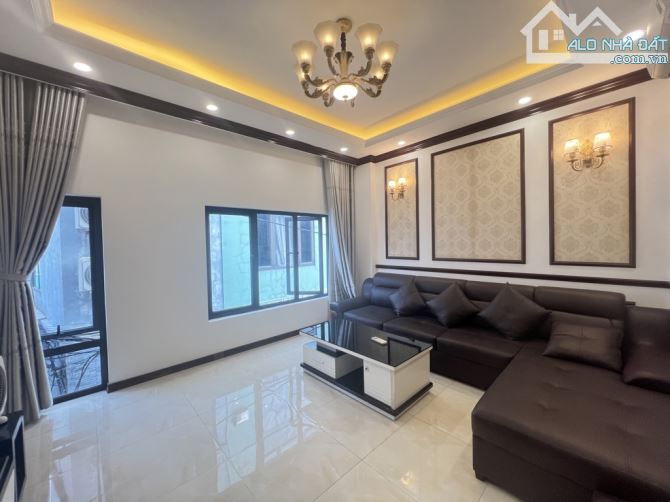 BÁN NHÀ NGỌC TRÌ, LONG BIÊN – 48,8M², MẶT TIỀN 4,5M, GARA Ô TÔ, NHÀ DÂN XÂY, GIÁ 9,4 TỶ - 5