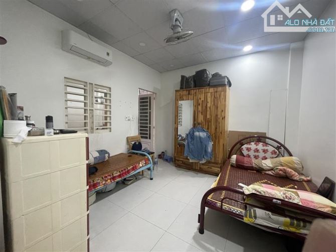 - NHÀ HẺM LÊ VĂN SỸ, 10M RA  TRƯỜNG SA - 4 TẦNG LẦU - CHỈ 4.6 TỶ. HCĐ, TIỆN KDDV - - 5