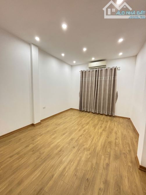 CÁCH Ô TÔ TẢI 7OM- CÁCH Ô TÔ CON 5M- BA GÁC ĐỖ TẬN CỬA - 6