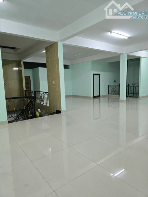 NHÀ MẶT TIỀN TÔN ĐỨC THẮNG – 314M² – 4 TẦNG – NGANG 7M – GIÁ 24 TỶ - 6