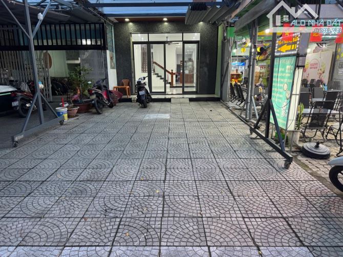 Nhà mặt tiền Văn Tiến Dũng , Có thang máy, móng nhà có thể xây 5 tầng - 6