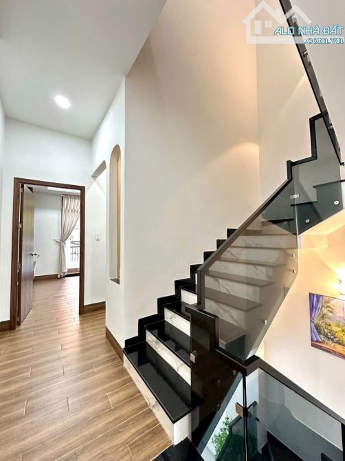 Nhà Đẹp Cách Ngã Sáu Hơn 1Km - View Cực Chill - Nhà Mới Cạnh Đại Lộ Đông Tây | Full N.Thất - 6