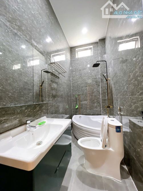 BÁN NHÀ MỚI PHƯỜNG TÂN HIỆP  - Diện tích : 4,5m x 15m - Sổ Hồng riêng thổ cư  - Thiết kế: - 6