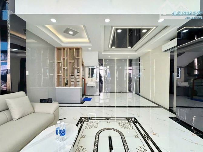💥9,45 TỈ - MẶT TIỀN KINH DOANH - 5 TẦNG ĐÚC - CHỈ 5 PHÚT RA SÂN BAY - NGAY CHỢ GÒ VẤP - 6