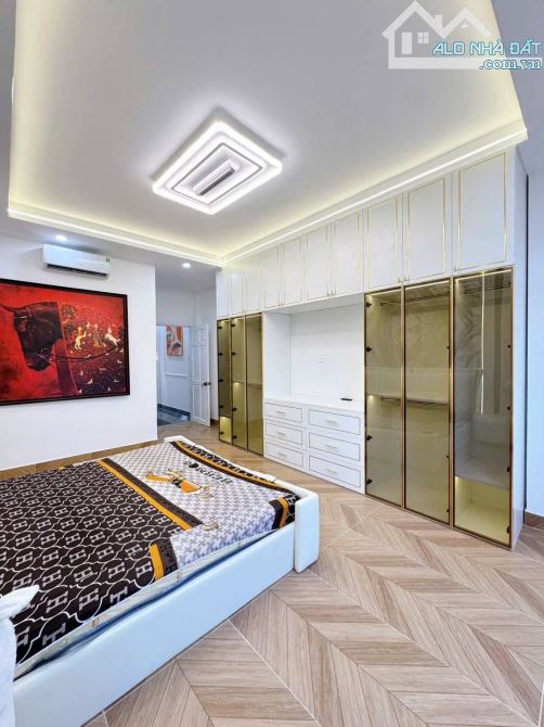 Nhà 1 Trệt 3 Lầu Mặt Tiền Nguyễn Văn Trỗi - 7