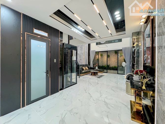 Nhà Phố 4 Tầng - 5x18 - Xe Hơi Đổ Cửa - Gần Trung Tâm Quận 7 - Nhỉnh 12 Tỷ - 7