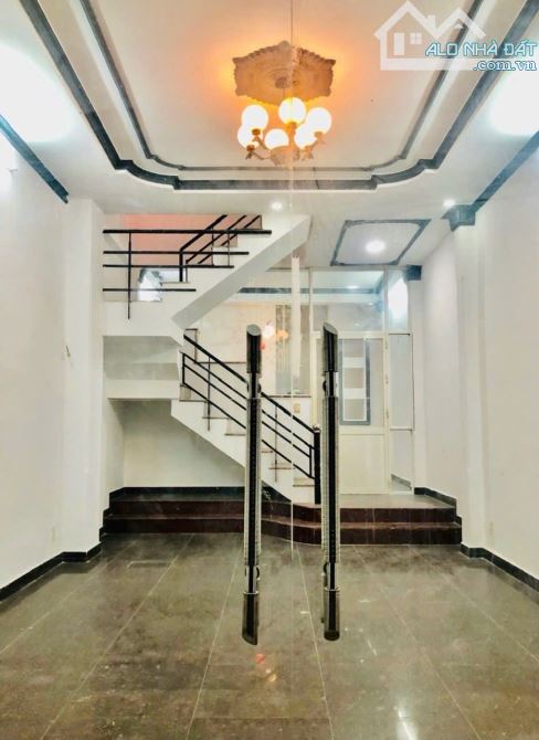 Bán Nhà Mặt Tiền Đường Cách Mạng , Quận Tân Phú Giá Nhỉnh 9 tỷ - 7