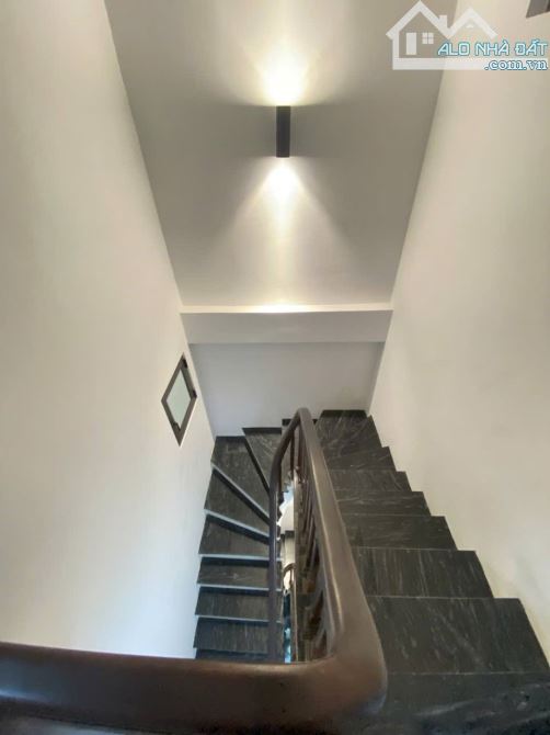 - Bán nhà Hồ Tùng Mậu, 10m ô tô, nội thất xịn sò, sát phố, 33m2, 8.3 tỷ. - 7