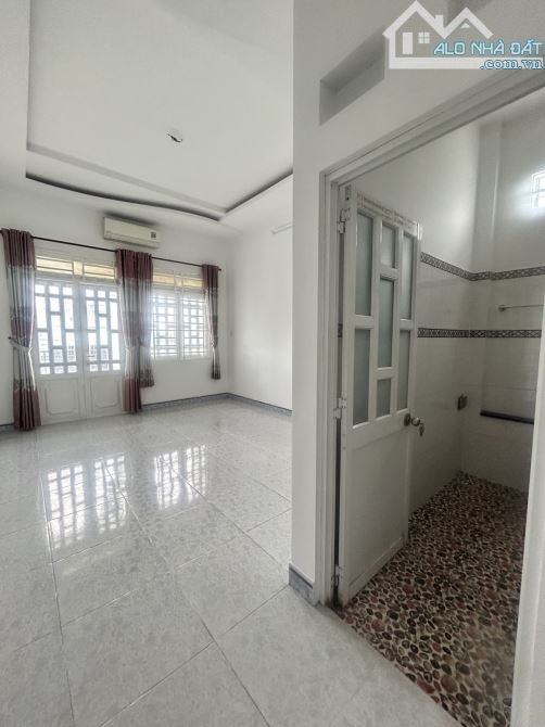 MẶT TIỀN TRẦN QUANG CƠ - NGÃ BA ĐÔNG QUANG - TIỆN KINH DOANH ĐA NGÀNH NGHỀ 74M2 - HƠN 8 T. - 8