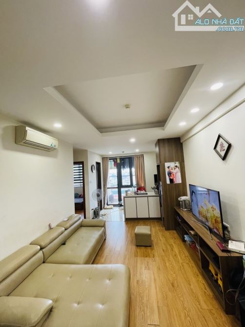Bán chung cư CT36 Định Công, 54m2, 2pn, 2wc, giá 4.x tỷ - 8