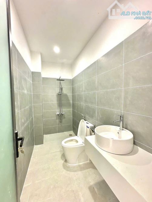 BÁN NHÀ CỰC ĐẸP NGAY ĐƯỜNG ĐỒNG KHỞI - SỔ HỒNG RIÊNG THỔ CƯ- 500TR NHẬN NHÀ - 8