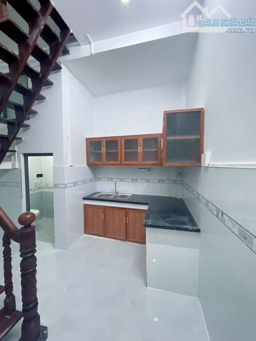 1/ Khu Lê Văn Quới, gần Bốn Xã, Q. Tân Phú, Q. 11. Nhà mới đẹp. 47m2, 2 tầng, hxh - 8