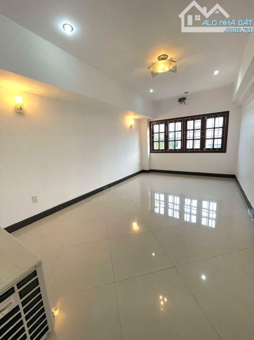 Nhà mặt tiền 10m Đường Số 57A – 200m² – 3 tầng VIP – nội thất gần 1 tỷ – chỉ 22.8 tỷ - 8