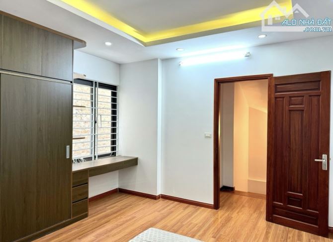 Nhà Pháo Đài Láng, Đống Đa, diện tích 38m, MT4,2m, Giá 8,6 tỷ - 8