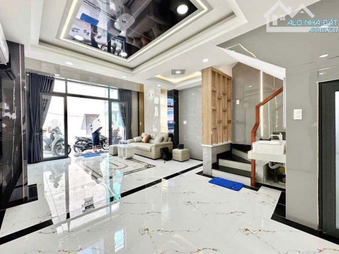 💥9,45 TỈ - MẶT TIỀN KINH DOANH - 5 TẦNG ĐÚC - CHỈ 5 PHÚT RA SÂN BAY - NGAY CHỢ GÒ VẤP - 8