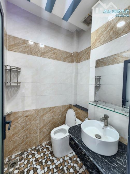 HIẾM__22Tỷ__Tòa Nhà Hoàn Công, có Hầm có Thang Máy__MT đường GS3 ngay BigC Go Dĩ An - 9