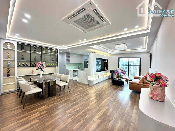 CHÀO BÁN CHUNG CƯ GOLDMARK CITY CĂN GÓC 123M 10 TỶ - 9