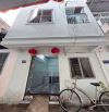 🌟🌟🌟NHÀ LẦU, GIÁ SINH VIÊN, NẰM KẾ TRƯỜNG CAO ĐẲNG KT