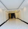 🏡 TRUNG TÂM THẠCH BÀN – 46M² x 5 TẦNG – THANG MÁY – Ô TÔ 7 CHỖ RA VÀO – GẦN AEON – SỔ ĐỎ