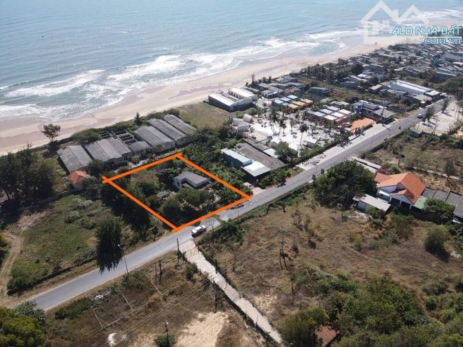 Bán 1300m2 thổ cư mặt tiền Lạc Long Quân, Tiến Thành cạnh Novaworld công viên biển