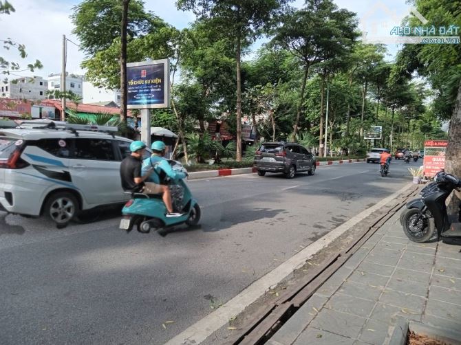 Lãi 358 tỷ - Bán đất tương lai mặt phố Nguyễn Hữu Thọ DT 550m2 mặt tiền 22m Giá 145 tỷ