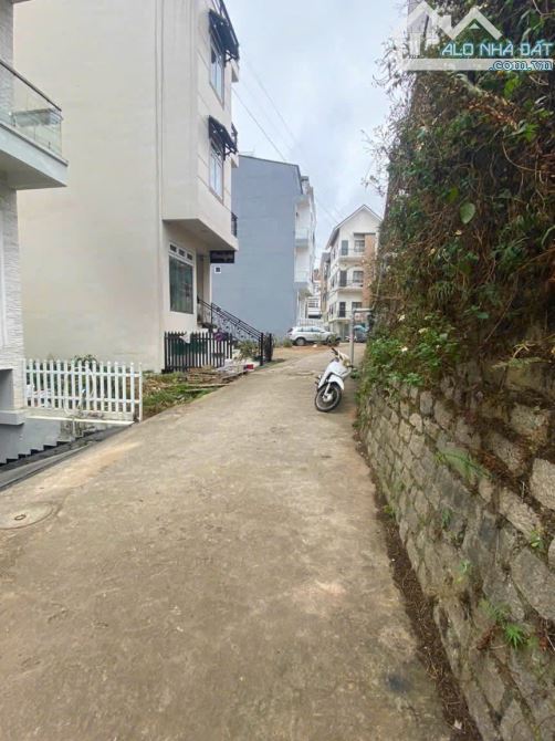 Bán Nhà Phố Đẹp Đường Thông Thiên Học, P.02, Đà Lạt – Vị Trí Trung Tâm, Thiết Kế Hiện Đại - 1