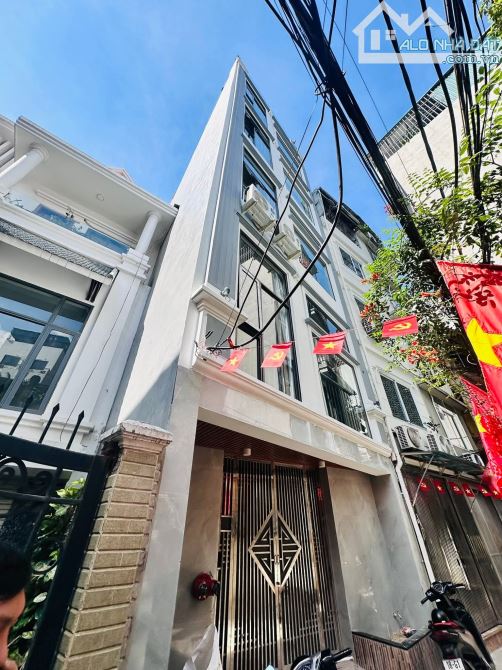 Siêu phẩm toà căn hộ cho thuê dòng tiền, ô tô đỗ cửa Lạc Long Quân 110m chào 29 tỷ