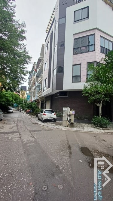 Bán nhà Phú Thượng 5 tầng 60m2 MT 6m phân lô vỉa hè ô tô tránh giá 19 tỷ