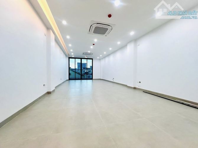 Phân Lô Trần Đại Nghĩa, Tòa VP 7 tầng Thang Máy, Gara Ô tô, dt 81m2, mt 5m, Giá 37.9 tỷ.