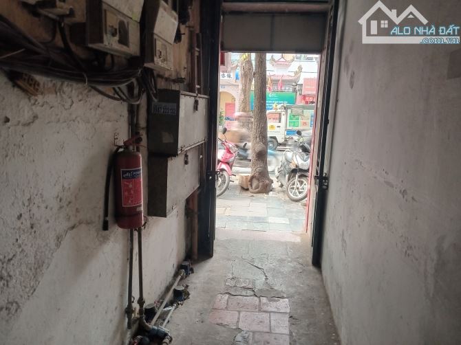 Bán nhà mặt phố Hàng Bông - 200m ra Hồ Gươm - 392m2 - MT 13.5m - Đầu tư siêu lời: 232 tỷ